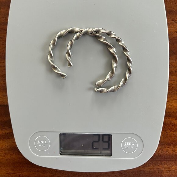 Pair of vintage sterling silver twist bracelets - Picture 3 of 3